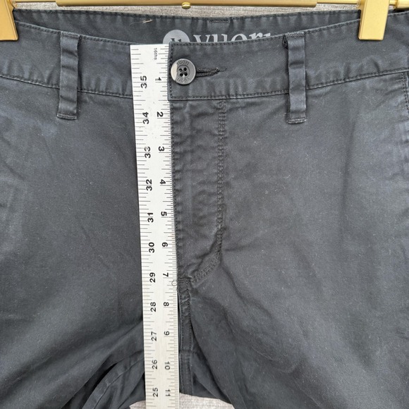 Vuori Pants Mens Medium Black Performance Chino Jogger Style Athletic Travel - Picture 5 of 12